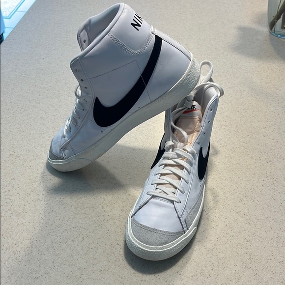 Nike Blazer Mids white and black - Picture 2 of 5